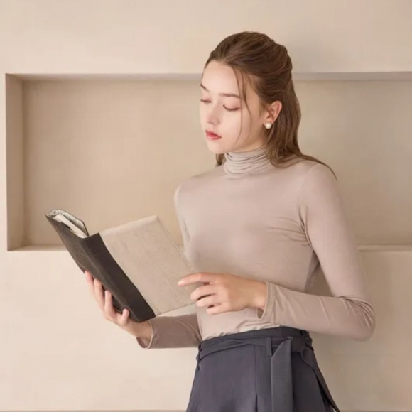 유어즈 터틀넥 텐셀 티셔츠