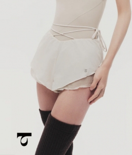 Typha - Double-Layer Tie-Waist Short