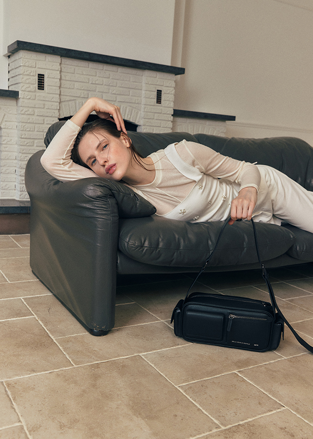 Cedar Unisex Messenger Bag