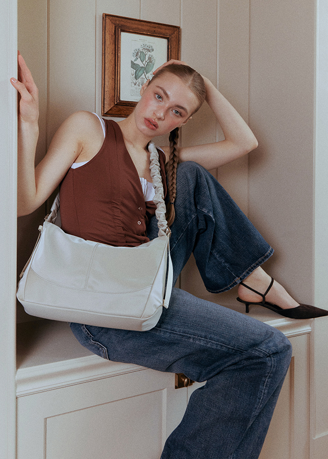 MONA Ruffle Shoulder Bag