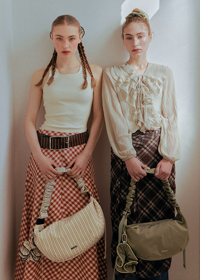 Noi Ruffle Shoulder Bag