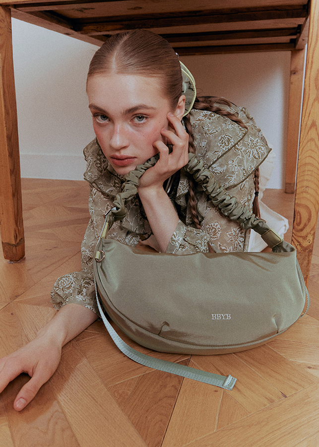Noi Ruffle Medium Shoulder Bag