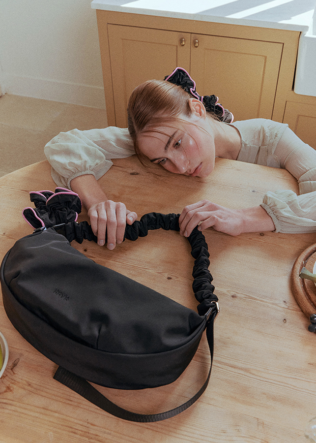 Noi Ruffle Medium Shoulder Bag