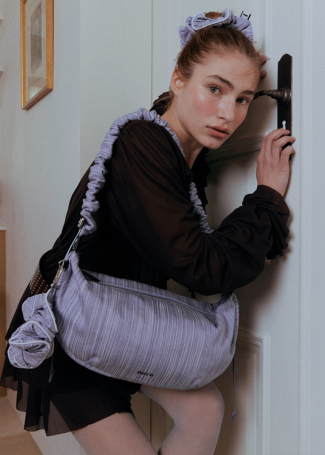 Noi Ruffle Large Shoulder Bag