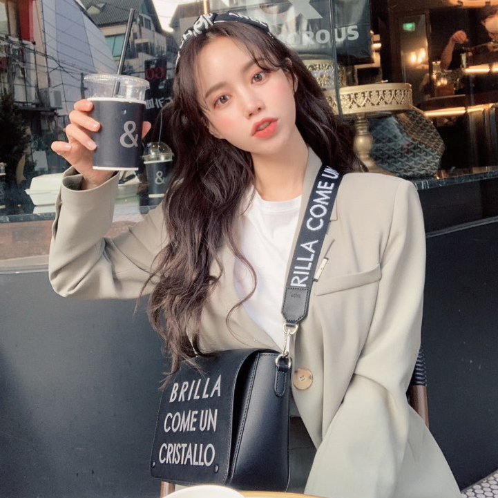 [@una_jung] MARCE Shoulder Bag (Jade Black) | Karim Rashid