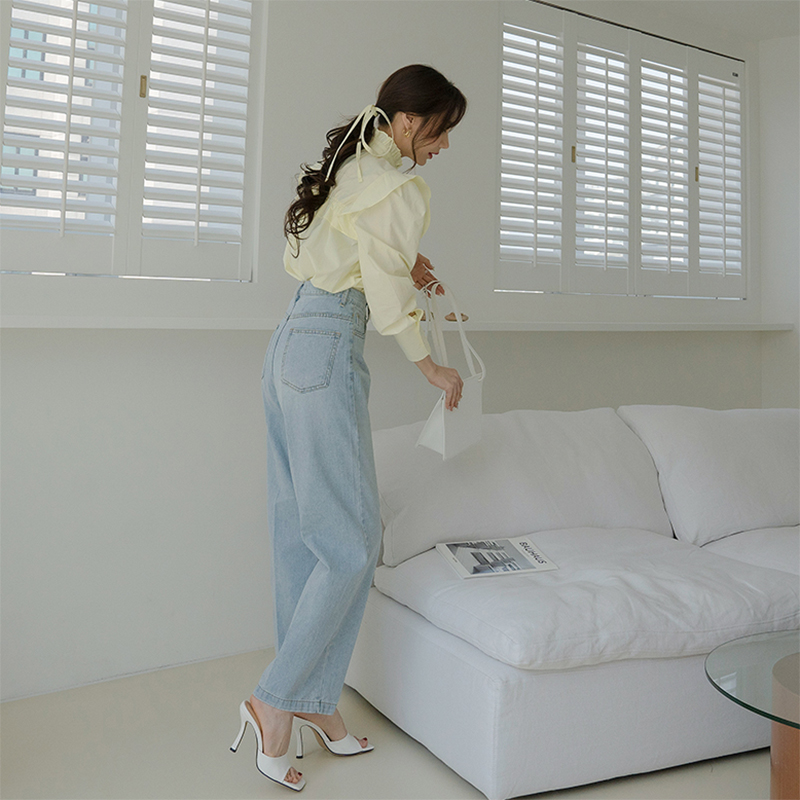 [@seoa_p] Dahlia Bag (Titanium White) | Karim Rashid