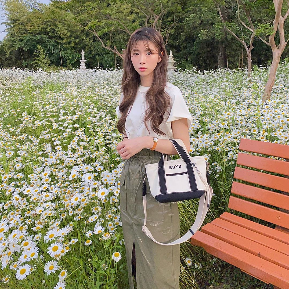 [@_kimyeji] Tropical Market Bag (Mini) Black | Karim Rashid