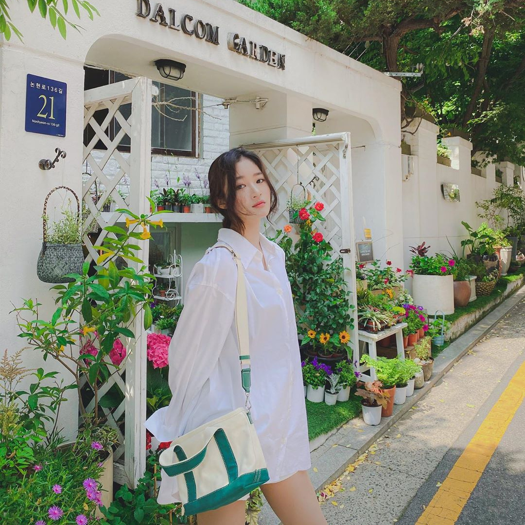 [@scy__smine] Tropical Market Bag (Mini) Green | Karim Rashid