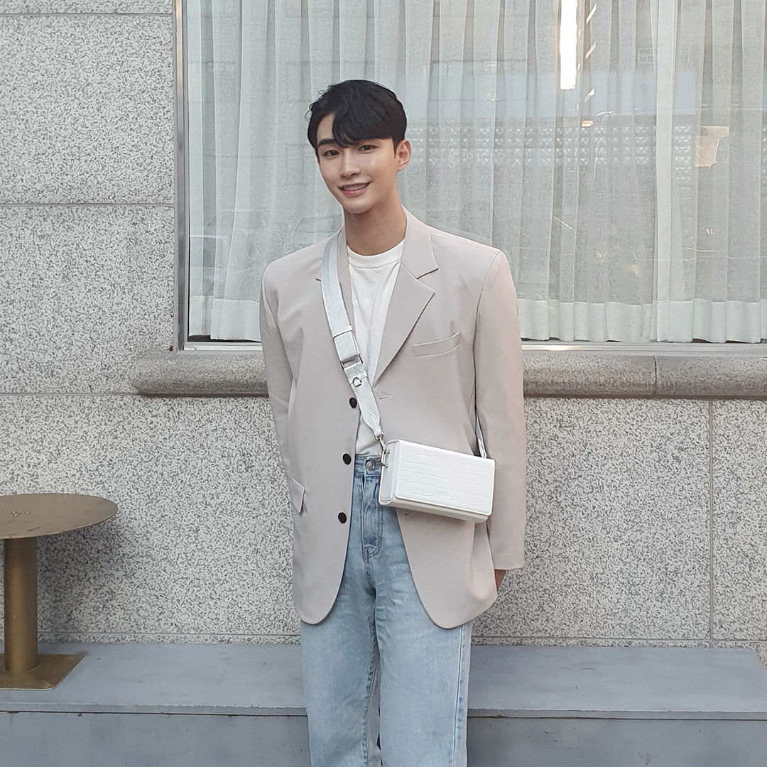 @h___ryan #OOTD @h___ryan #OOTD Mio Unisex Cross Bag (Titanium White)