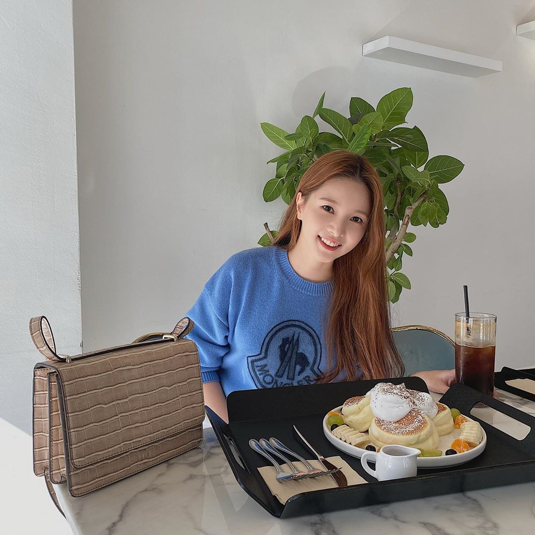 @kimjeii #OOTD Croc Heather Bag (Hazelnut)