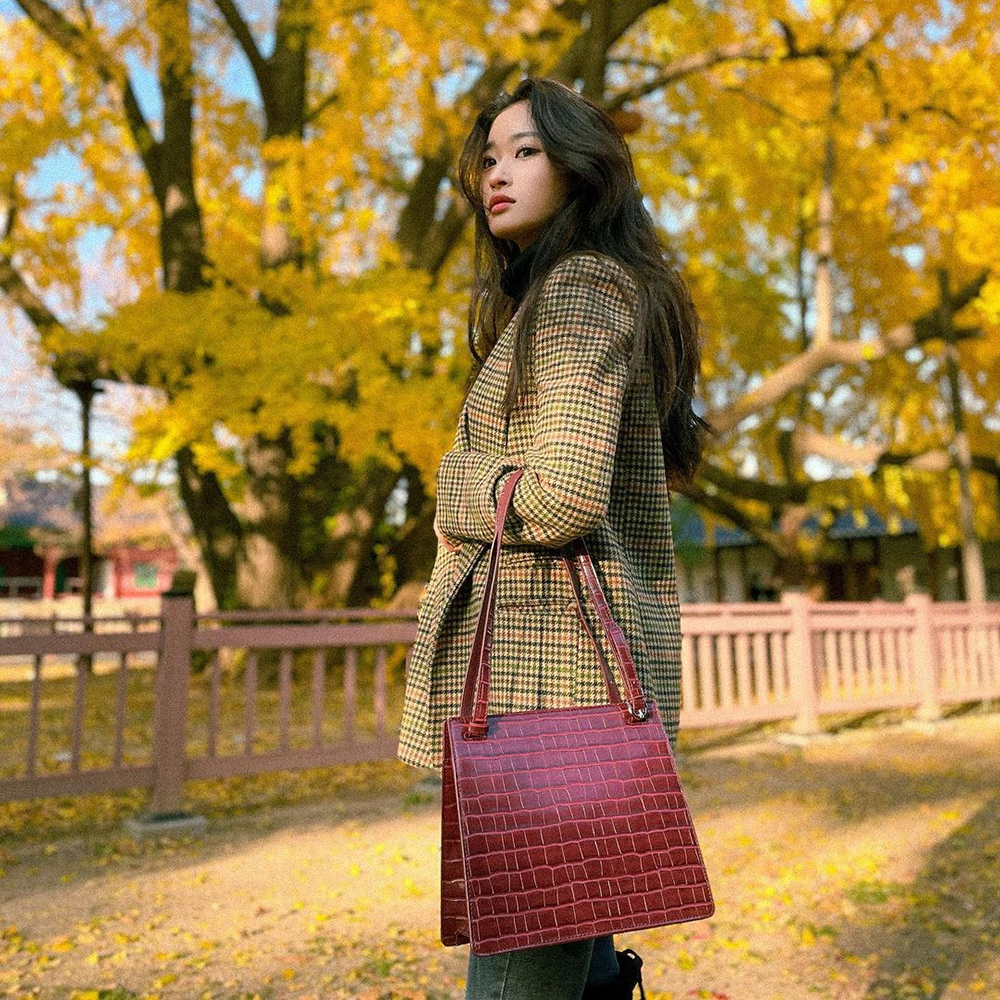@scy__smine #OOTD Croc Dahlia (M) Bag (Tawny Port Wine)