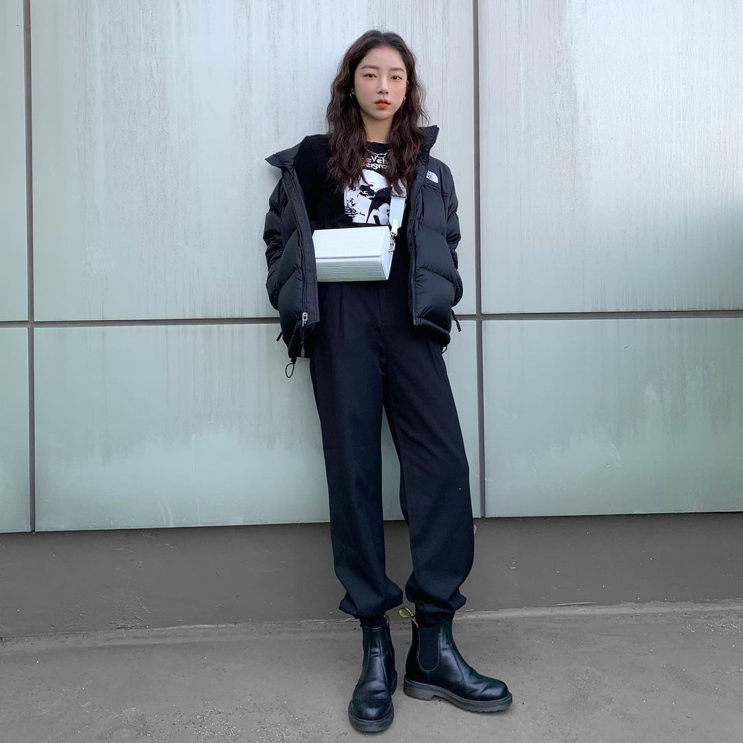 @from.youngjoo #OOTD Mio Unisex Cross Bag (Titanium White)