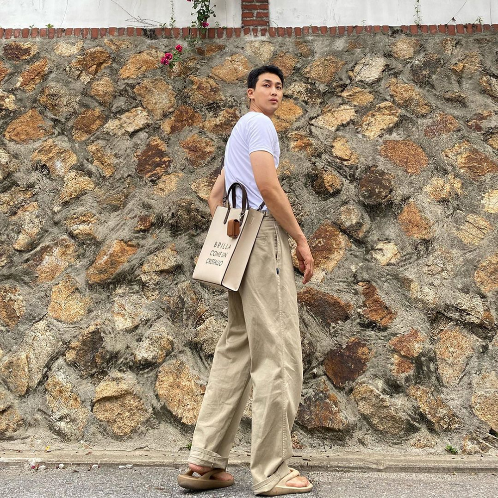@188cmm #OOTD BBYB MARCE Slim Unisex Tote Bag (Sand Ivory)