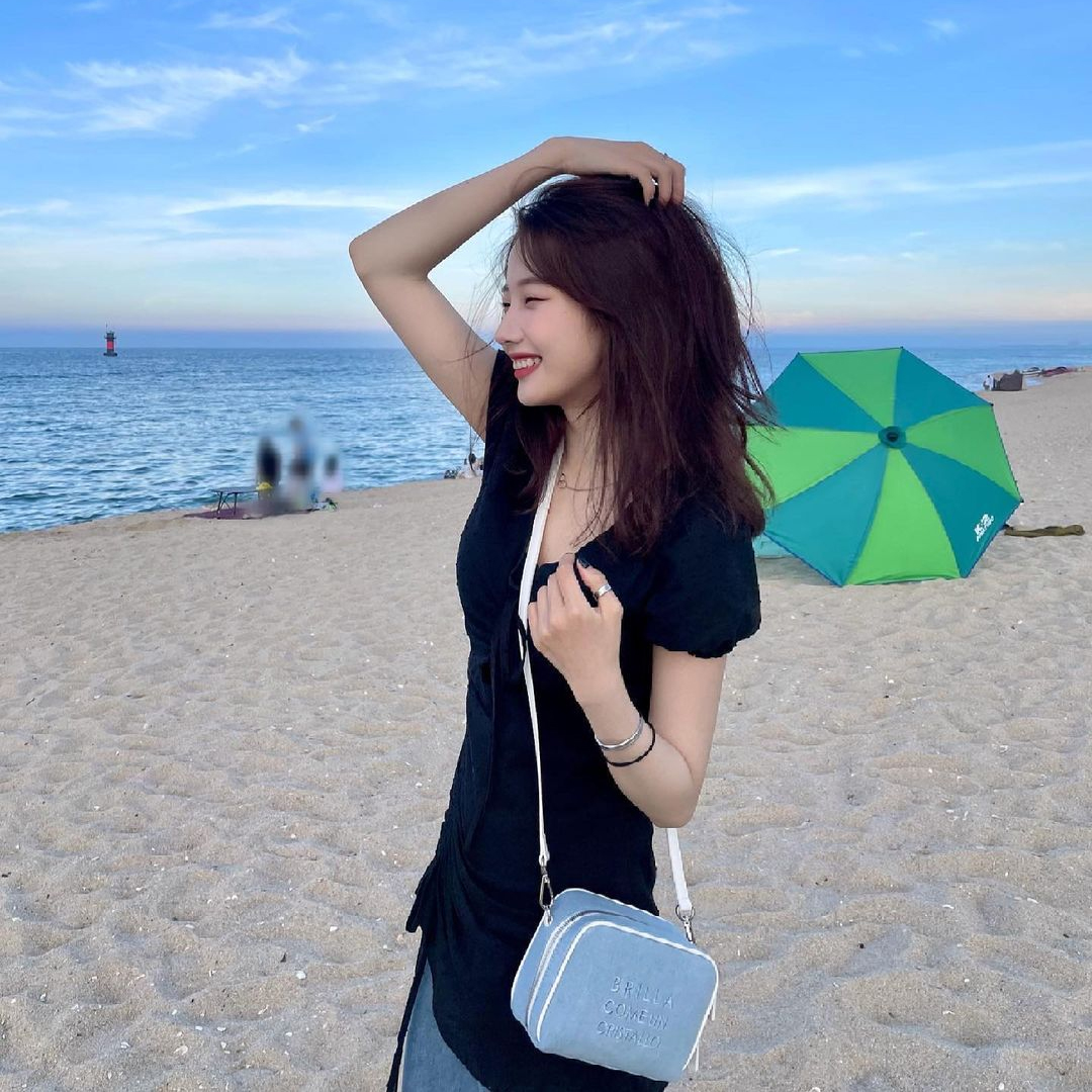 @2m_ariel #OOTD BBYB MARCE Mini Bag Denim (Light Blue)