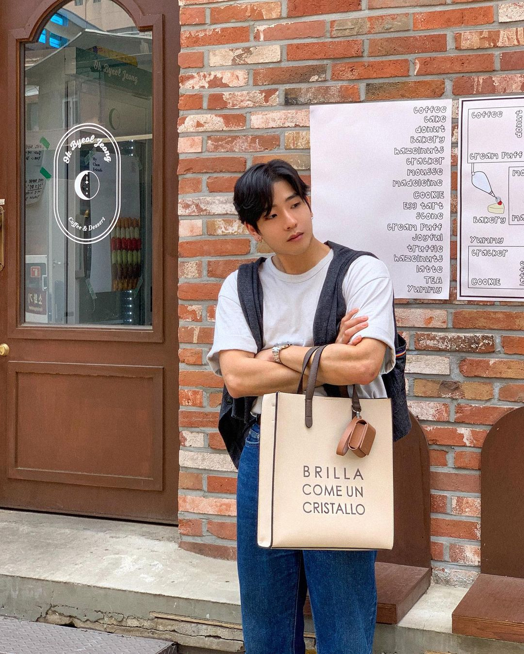 @look.jyk #OOTD BBYB MARCE Slim Unisex Tote Bag (Sand Ivory)