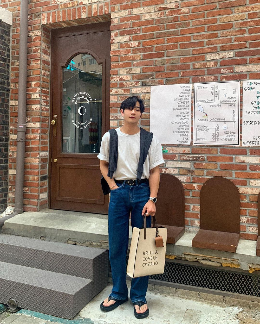 @look.jyk #OOTD BBYB MARCE Slim Unisex Tote Bag (Sand Ivory)
