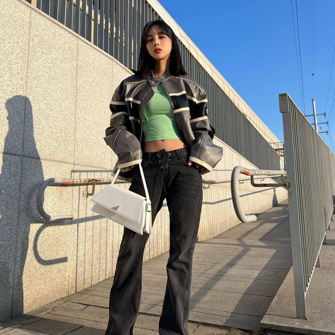 [@dull_ouuo] Miu Shoulder Bag (Titanium White) | Karim Rashid