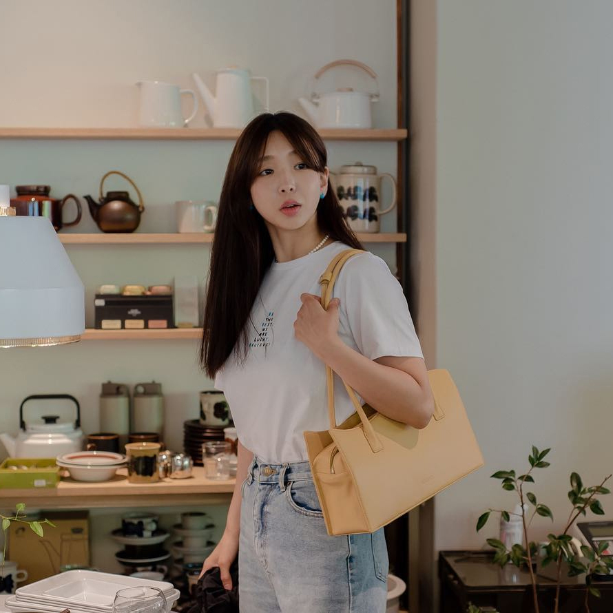 [@viviana_park_] Unisex Old Boy Over-fit T-shirt (White... | Karim Rashid