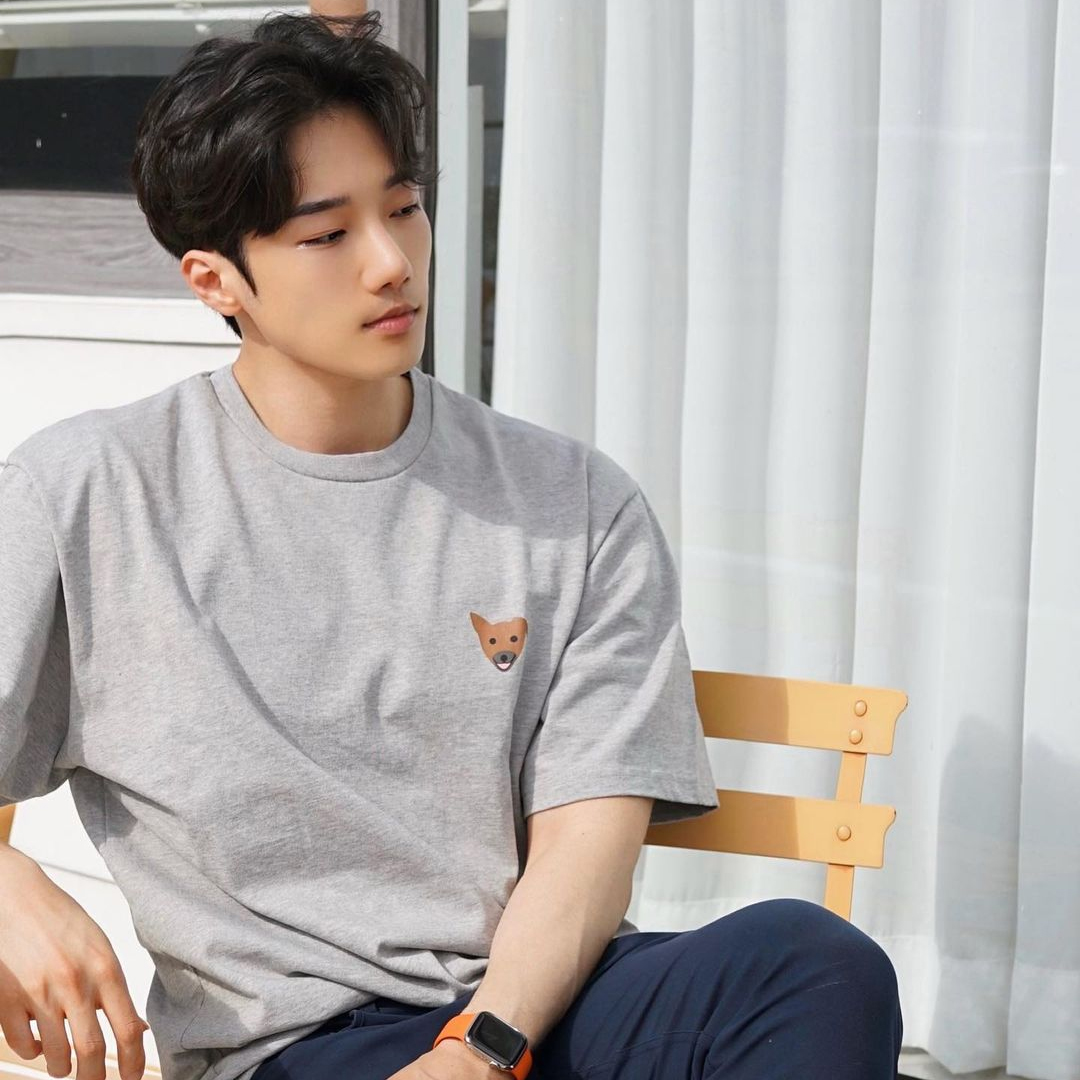 @s.shin_ BBYB Unisex Yellow Tape Over-fit T-shirt (Grey)