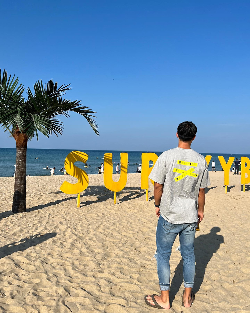 @full0f__ #OOTD @full0f__ BBYB Unisex Yellow Tape Over-fit T-shirt (Grey)