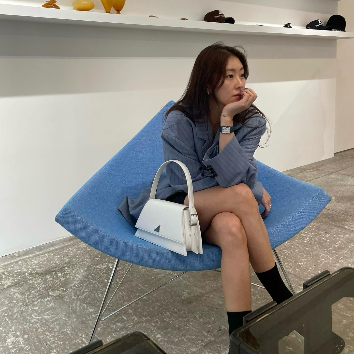 [@youzu.lee] Miu Shoulder Bag (Titanium White) | Karim Rashid
