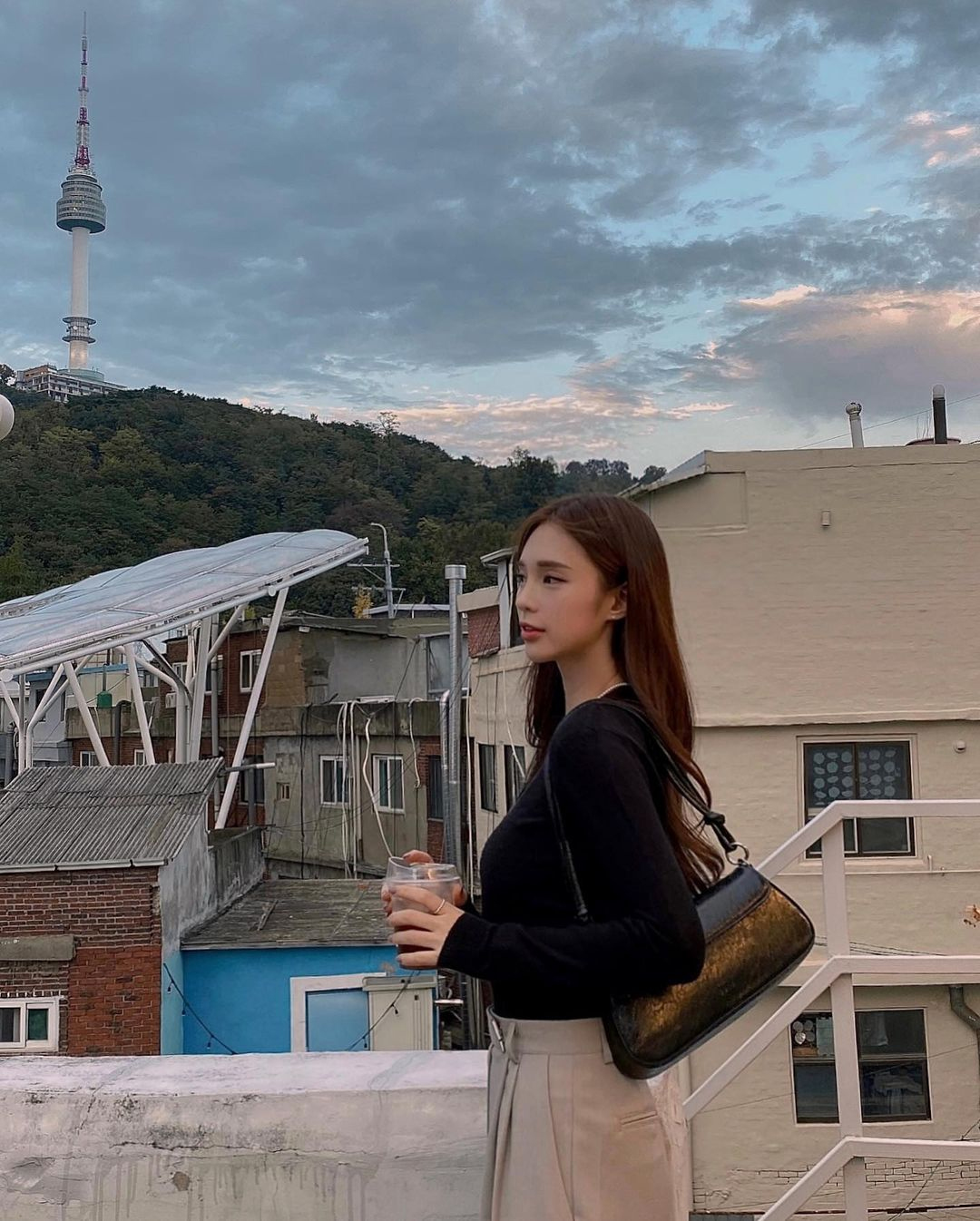 BBYB @ae.luv #OOTD Lala Shoulder Bag (Crinkled Black)