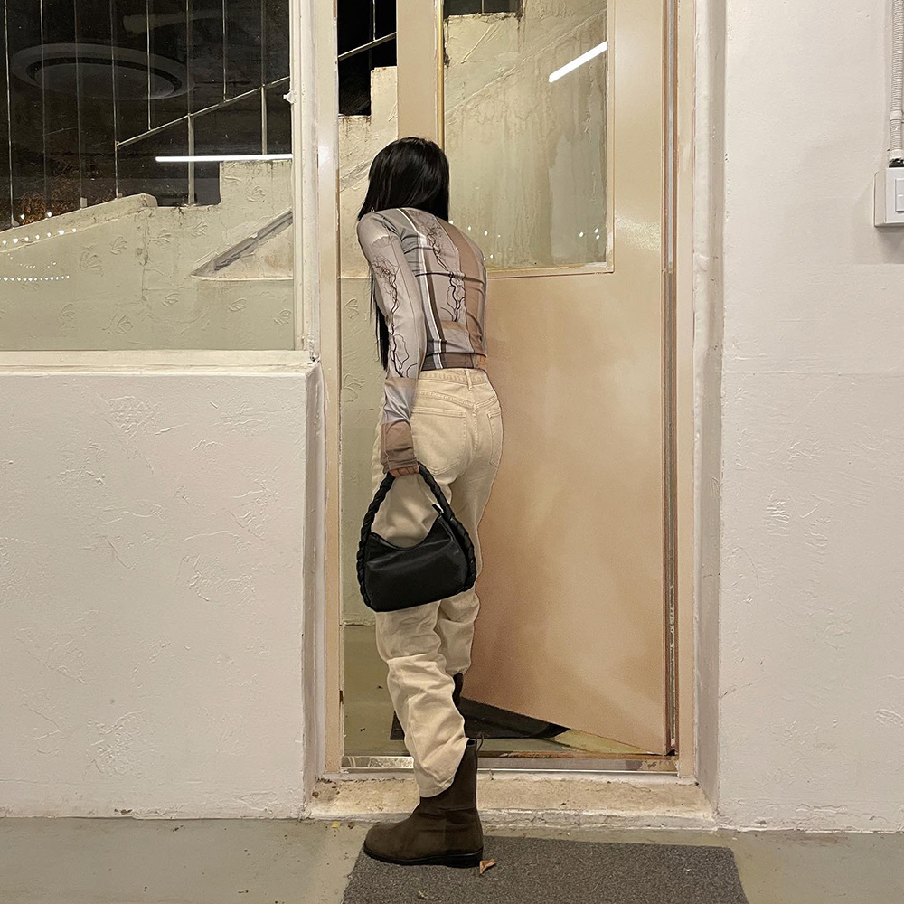 [@sooooorok] Merr Tote Bag (Jade Black) | Karim Rashid