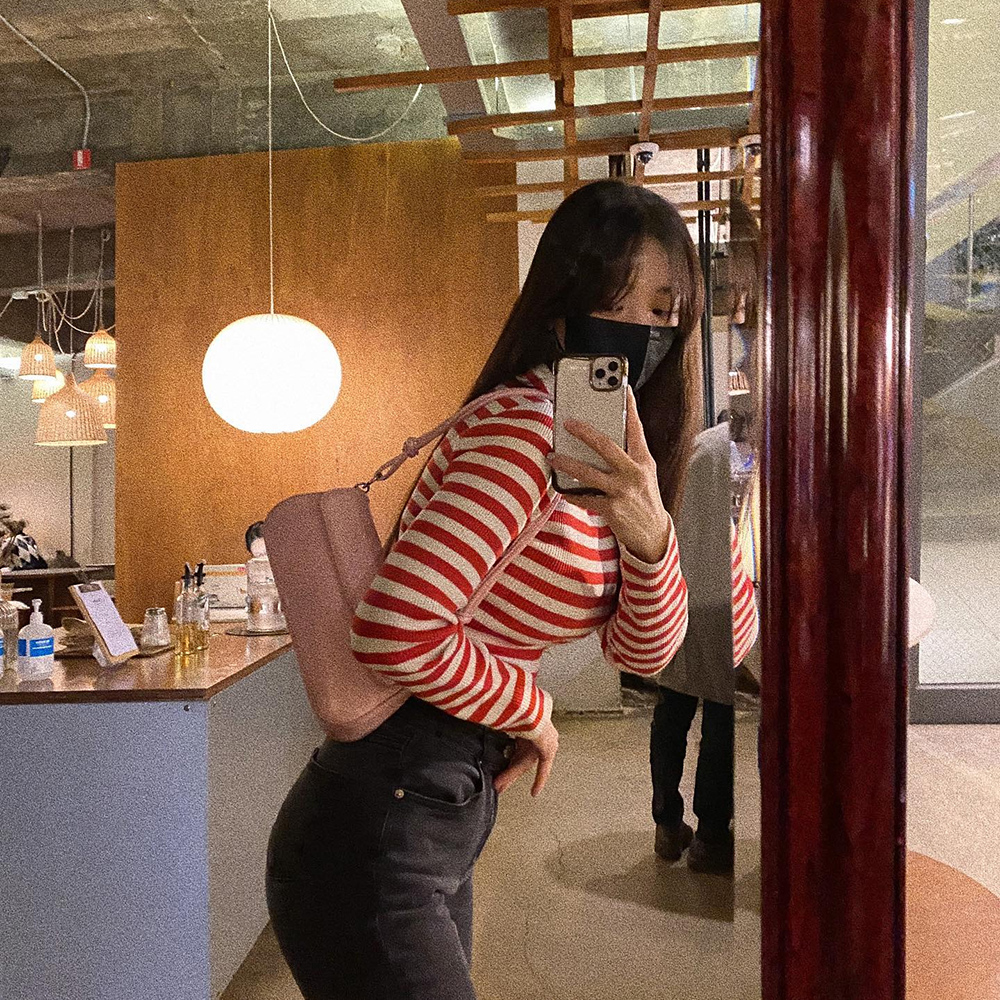 [@viviana_park_] Lala Shoulder Bag (Crinkled Pink) | Karim Rashid