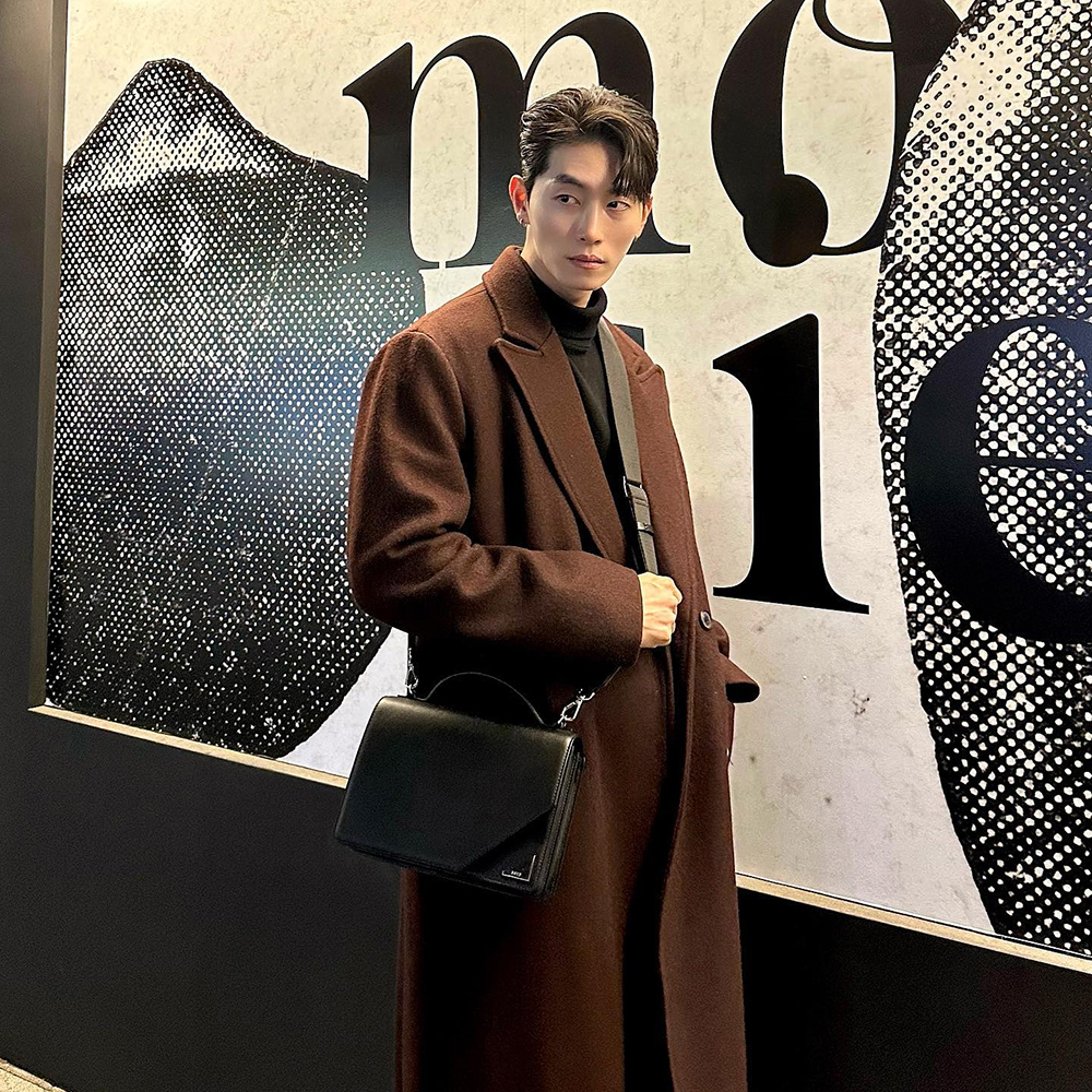 [@choi.yh] Mago Unisex Satchel Cross Bag (Jade Black) | Karim Rashid