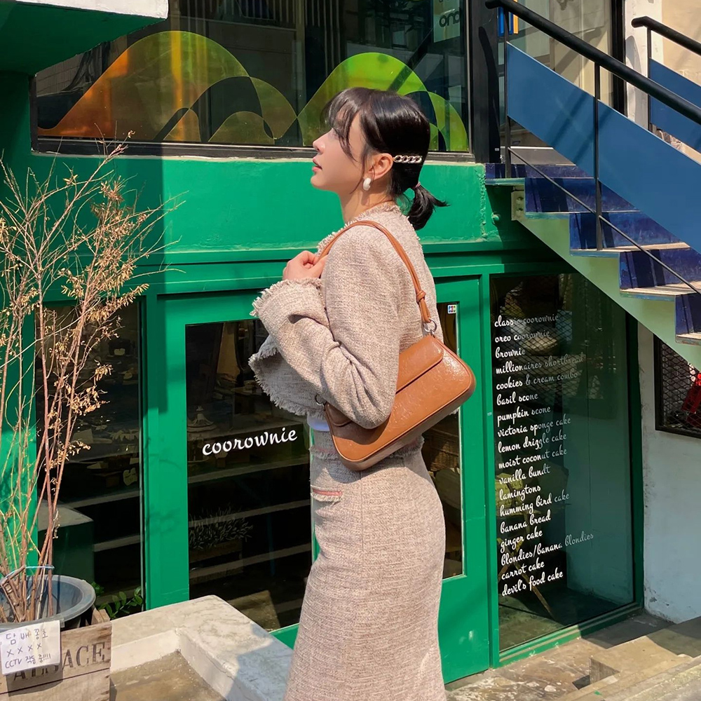 [@ijoa0605_sahee] Lala Shoulder Bag (Crinkled Brown) | Karim Rashid