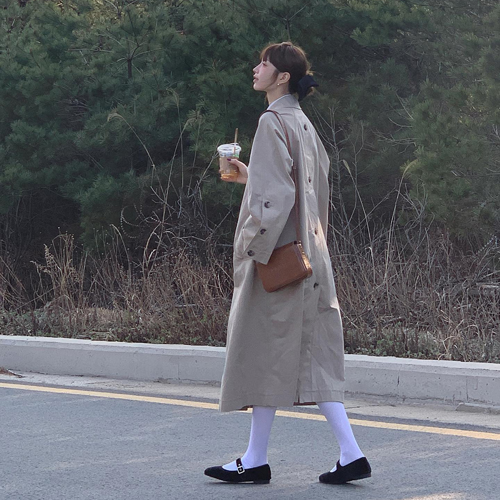 [@k._.ny] Nov Unisex Mini Messenger (Crinkled Brown) | Karim Rashid