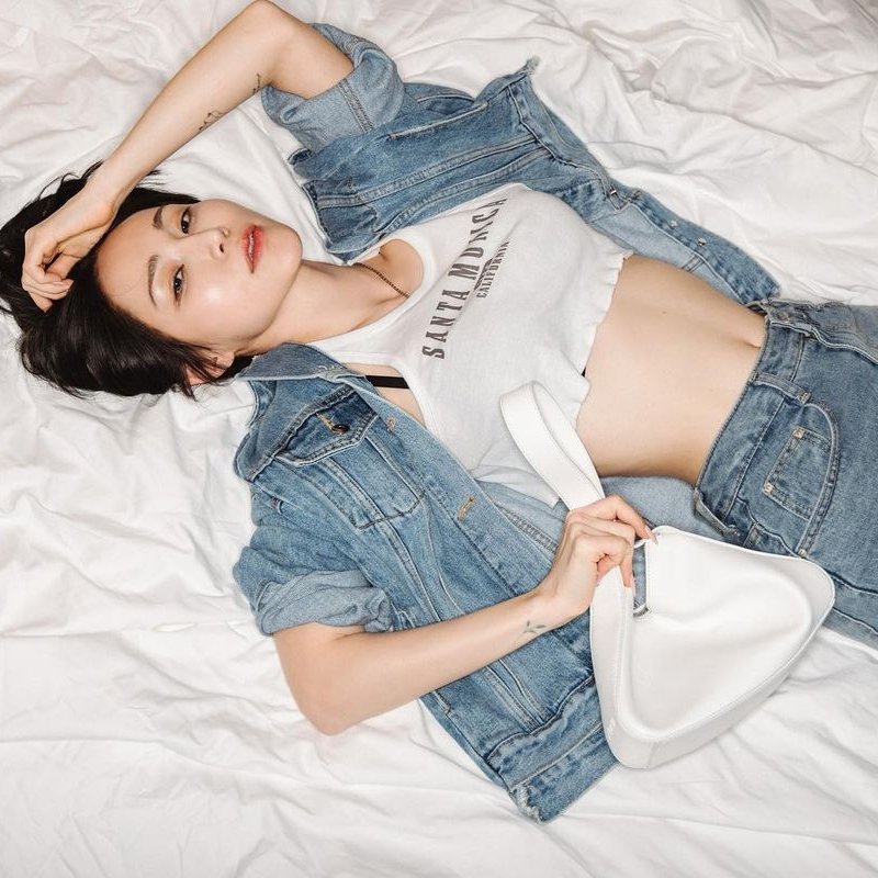 [@2u2_0109] [BBYB X 황보] BO.Y Bag 보이백 (White) | Karim Rashid