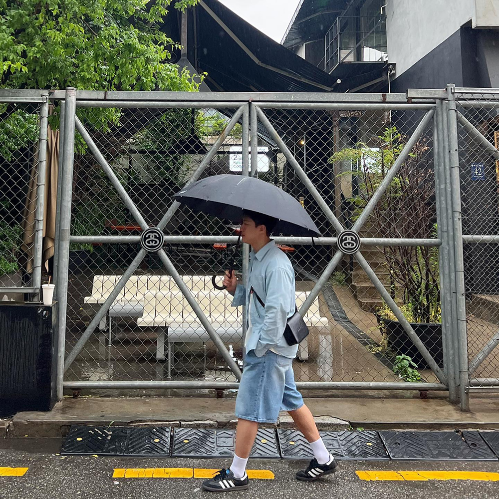 [@signal.ee] Nov Unisex Mini Messenger (Crinkled Black) | Karim Rashid