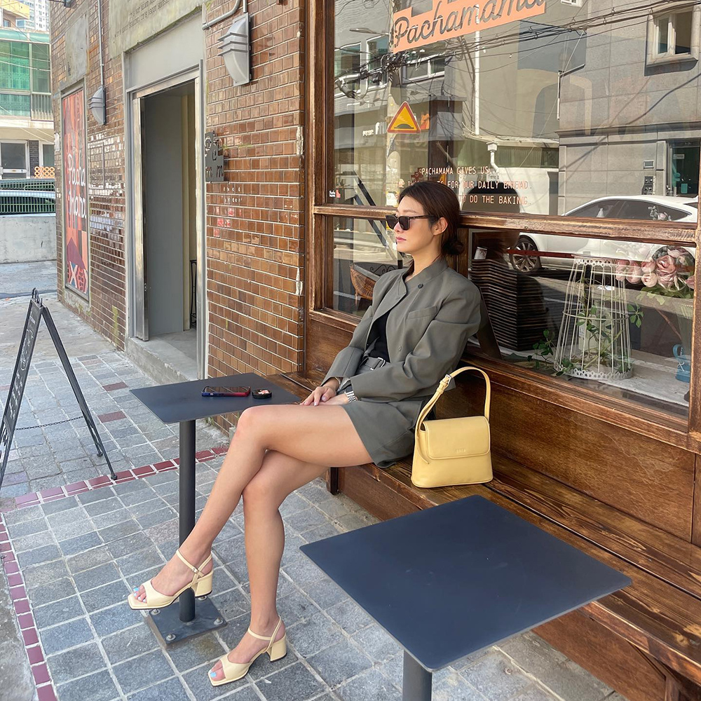 [@minguri__90] Ciel Shoulder Bag (Crinkled Mustard) | Karim Rashid