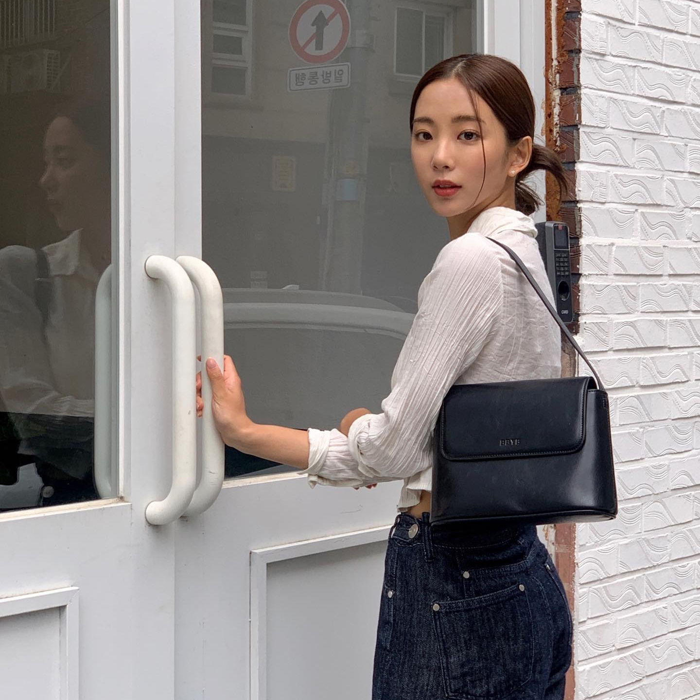 [@hyobeeen_] Ciel Shoulder Bag (Crinkled Black) | Karim Rashid