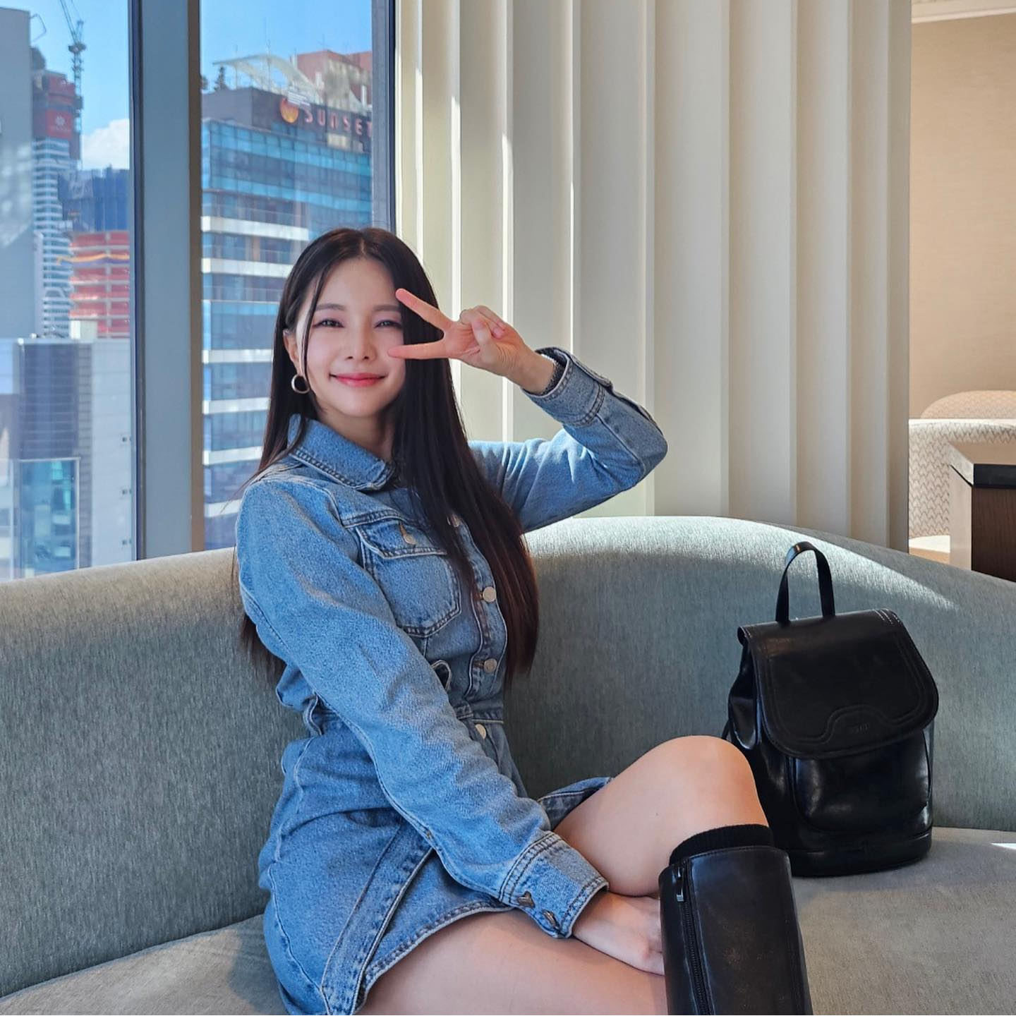 [@kimjeii] BEI Chain Small Backpack (Black) | Karim Rashid