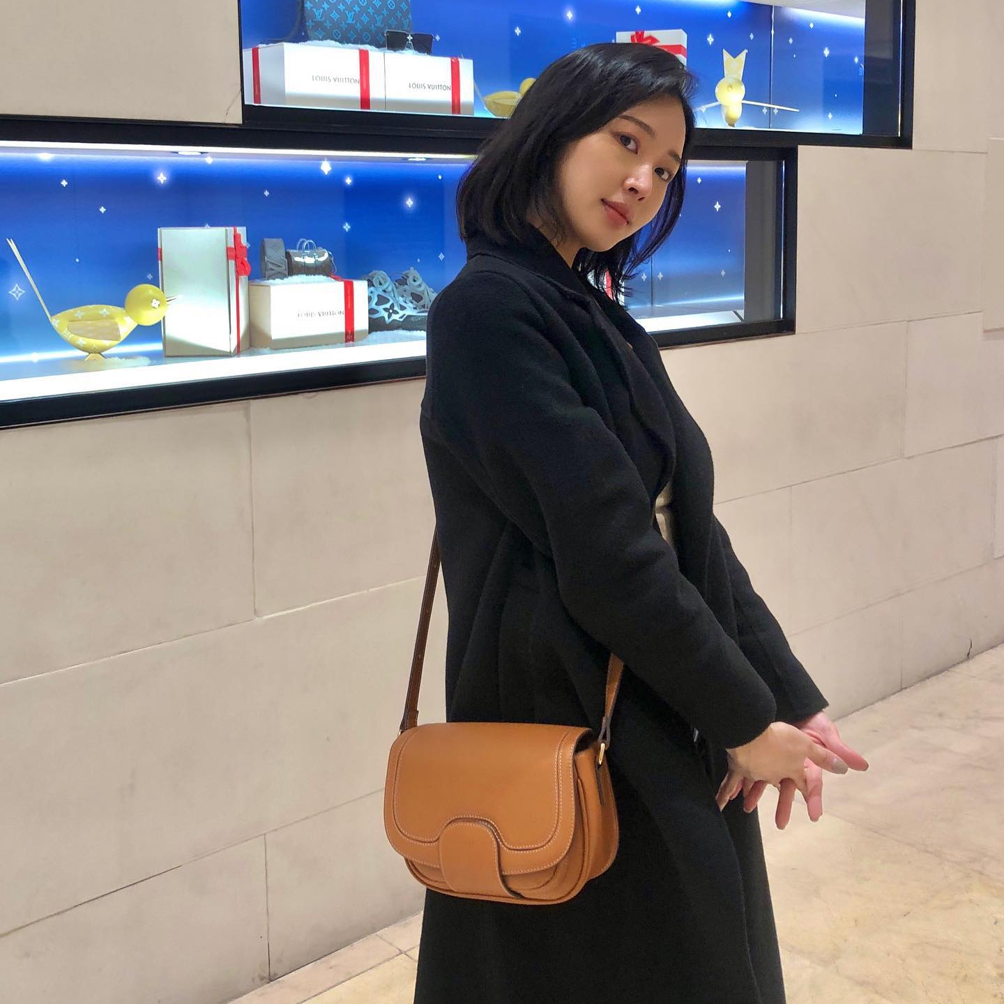 [@now.jeewon] BEI Saddle Shoulder Bag (Camel) | Karim Rashid