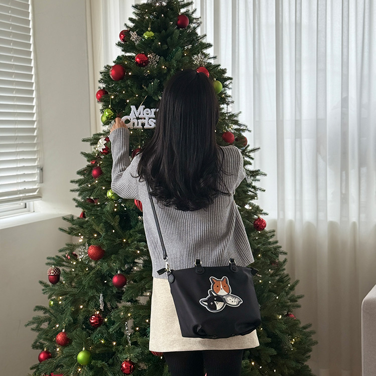 [@bonnygirl_] Favori Tote Bag (Black) | Karim Rashid