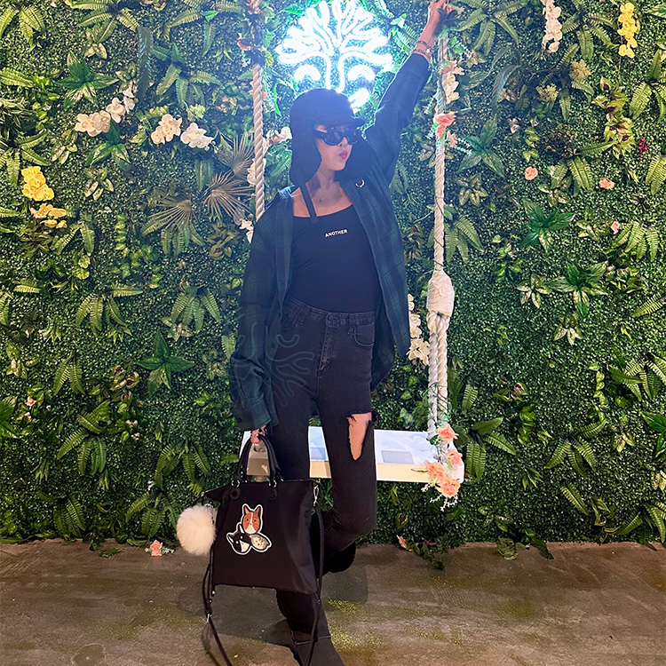 [@minibadgirl] Favori Tote Bag (Black) | Karim Rashid