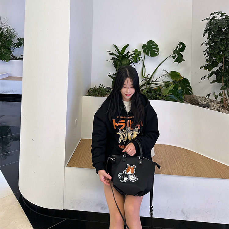 [@yyyyyyyyooo1] Favori Tote Bag (Black) | Karim Rashid