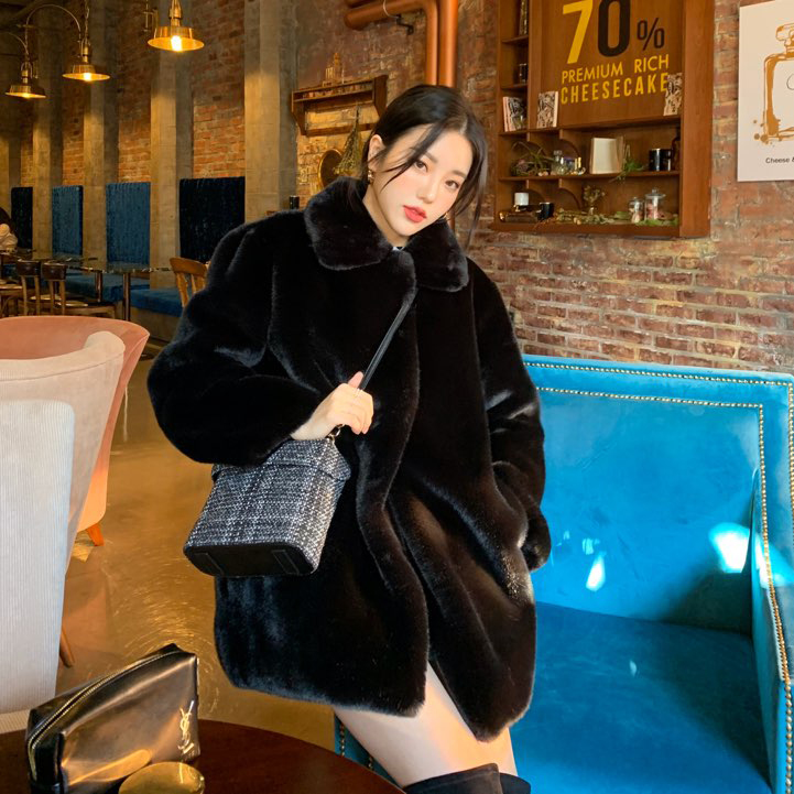 [@ttodini] Tindy Tweed Square Bag (Black) | Karim Rashid