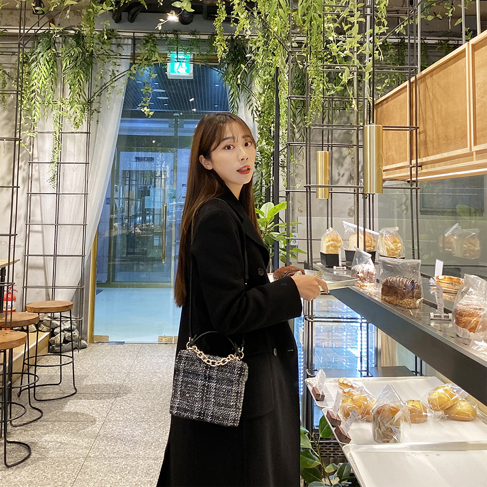 [@jnnn2] Tindy Tweed Square Bag (Black) | Karim Rashid