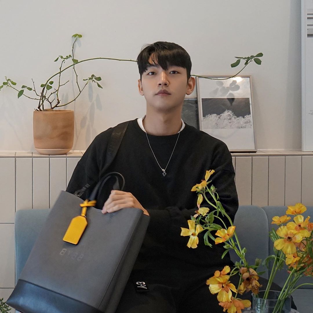 [@seo_lukhyun] BRUNI Unisex Tote Bag (Charcoal Grey) | Karim Rashid