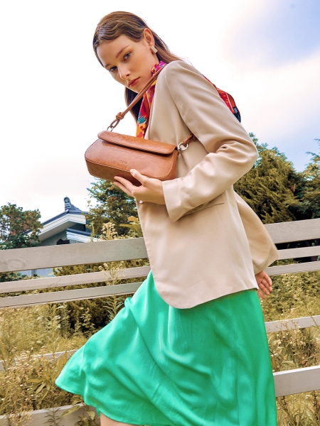 Lala Shoulder Bag (Crinkled Brown)