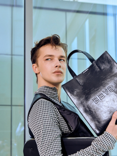 Nov Unisex Medium Tote Bag (Crinkled Black)