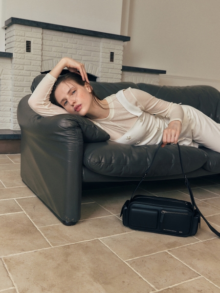 Cedar Shoulder Bag (Black)