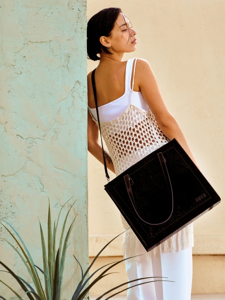 CARBONE Nylon Tote Bag (Crinkled Black)