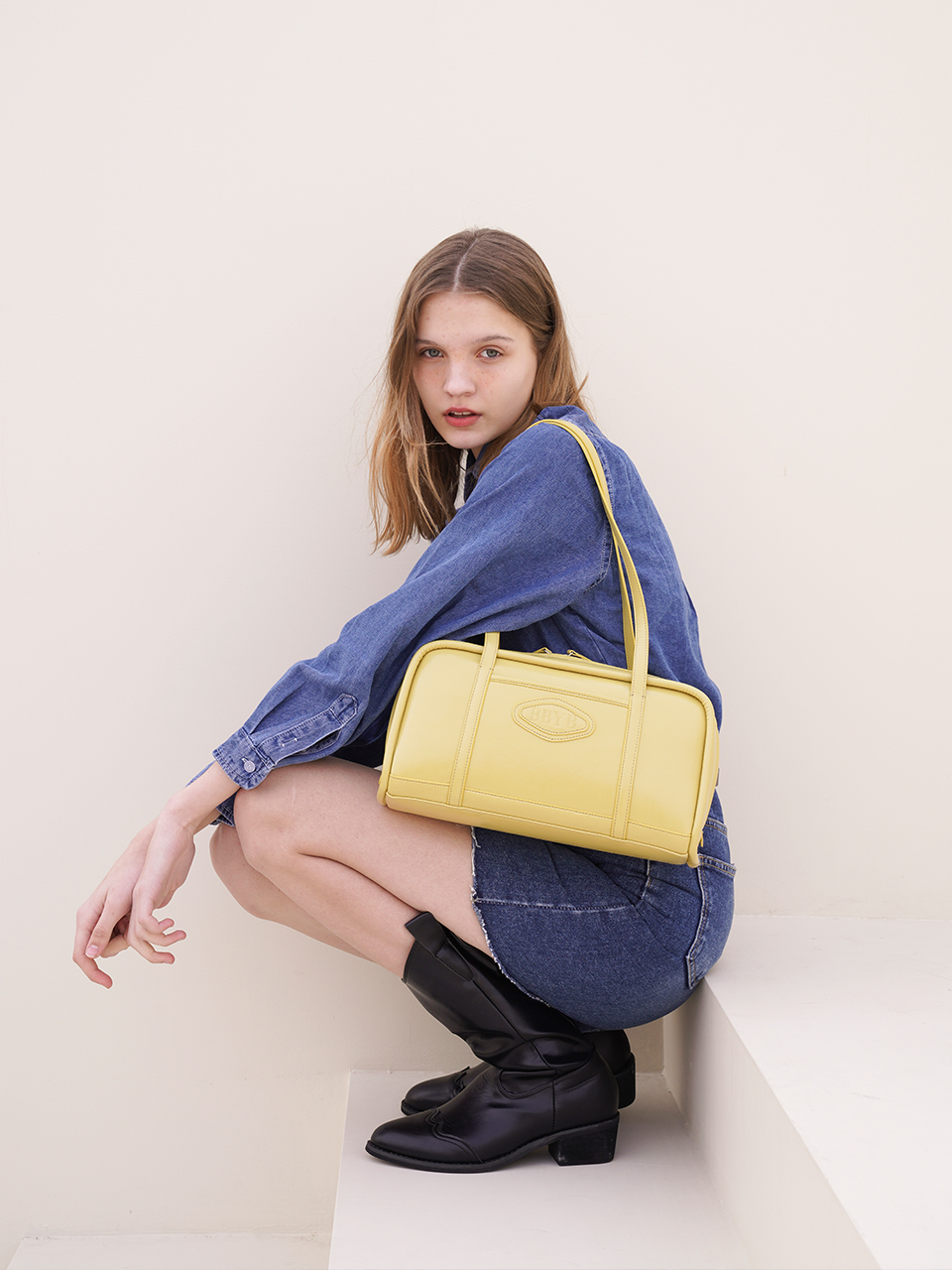 Lire Medium Shoulder Bag (Mustard)