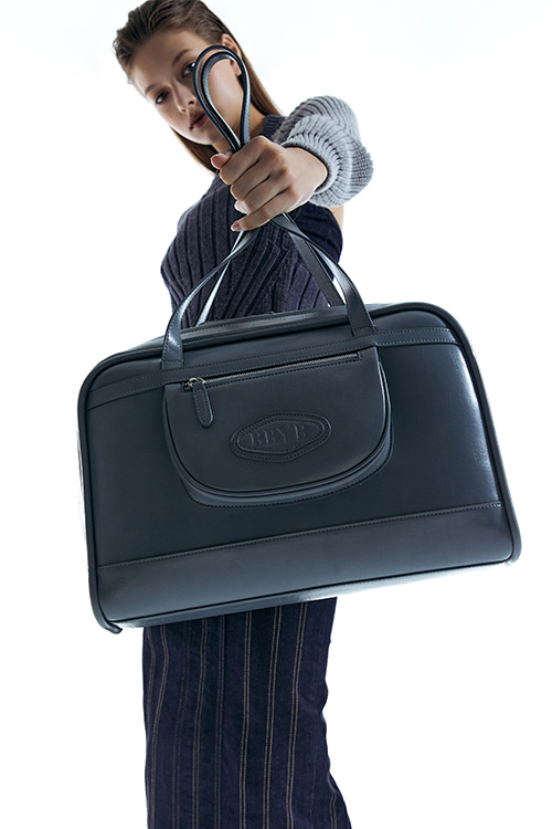 Lire Large Shoulder Bag (Smoke Blue)