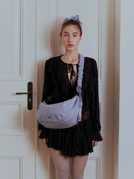 Noi Ruffle Large Shoulder Bag (Blue)